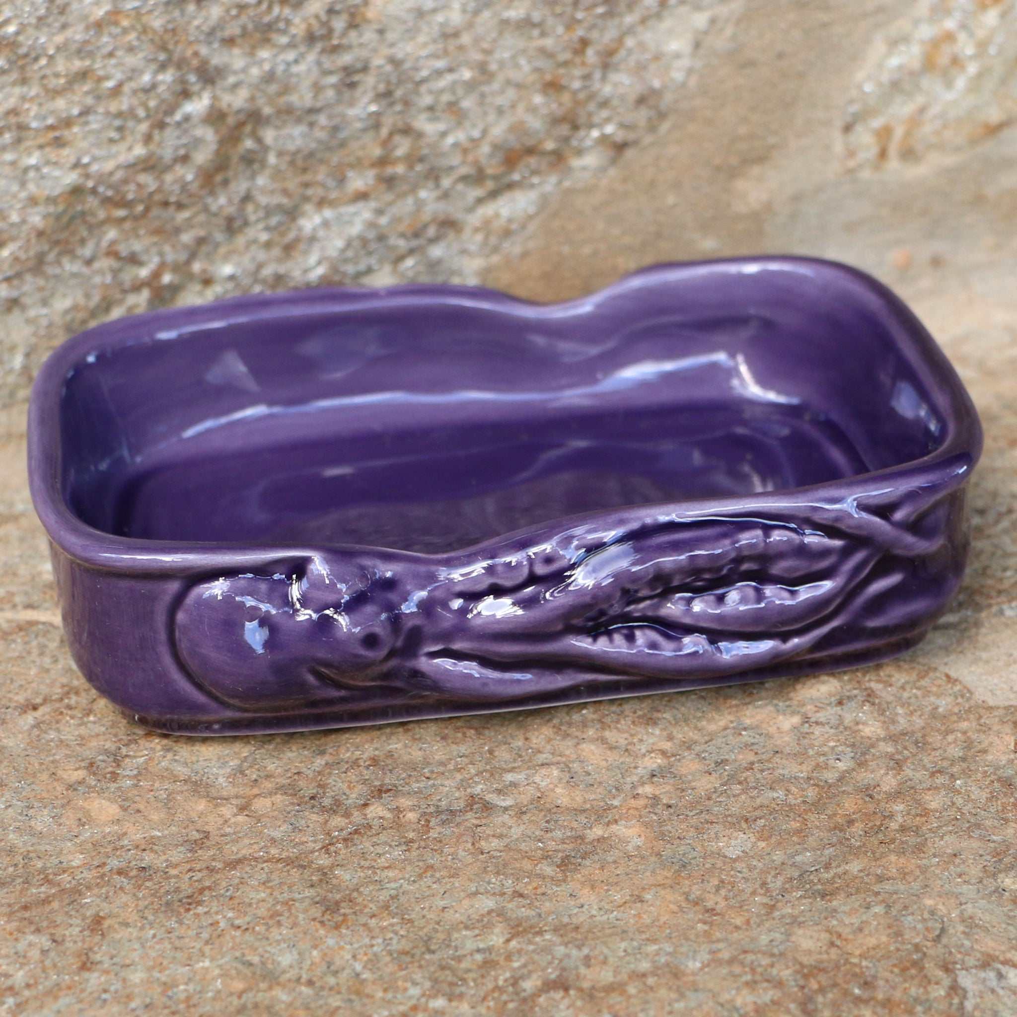Keramikschale für Fischdosen, lila / Taça em cerâmica polvo lilás